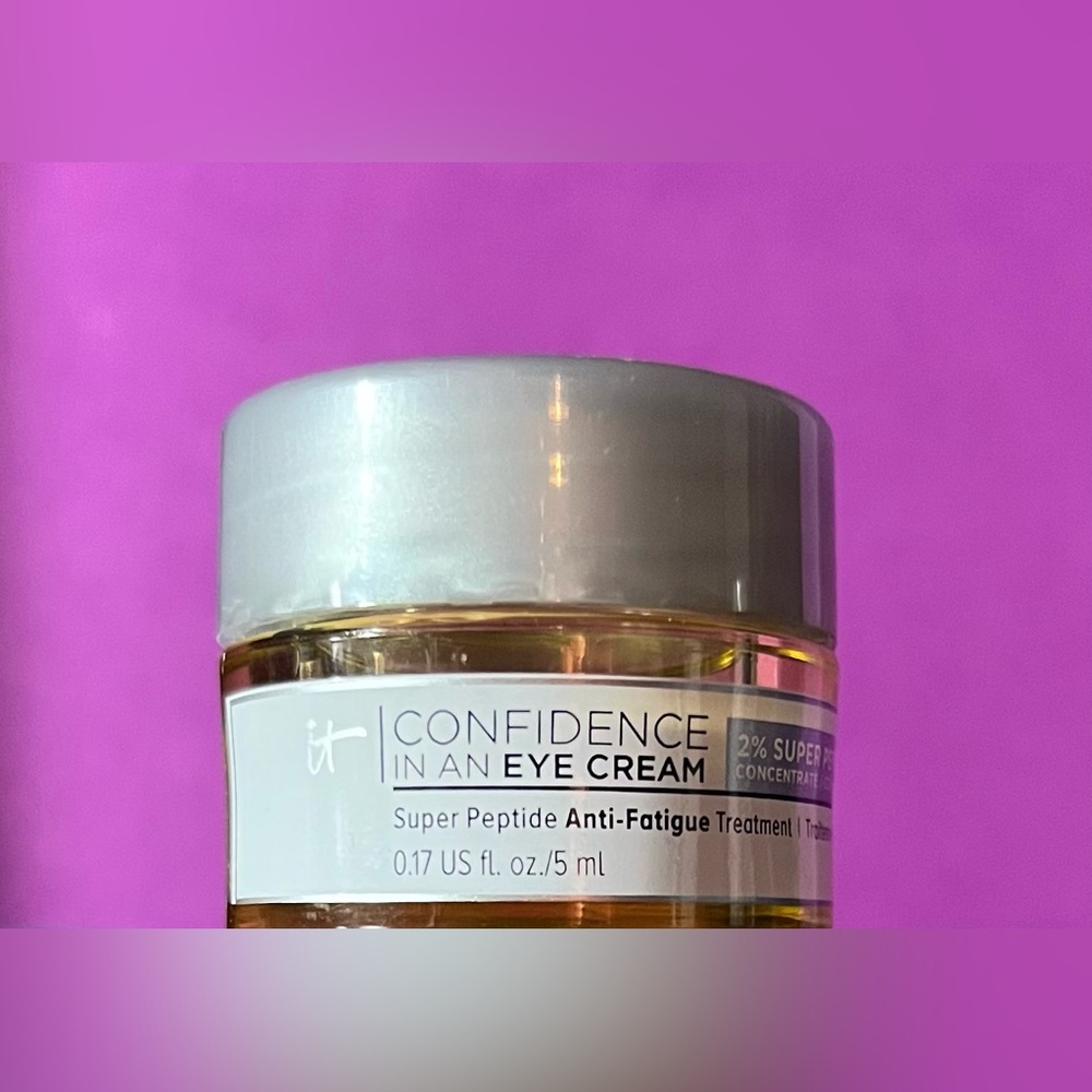 IT COSMETICS - Confidence In An Eye Cream - (brand new) - Picture 2 of 6